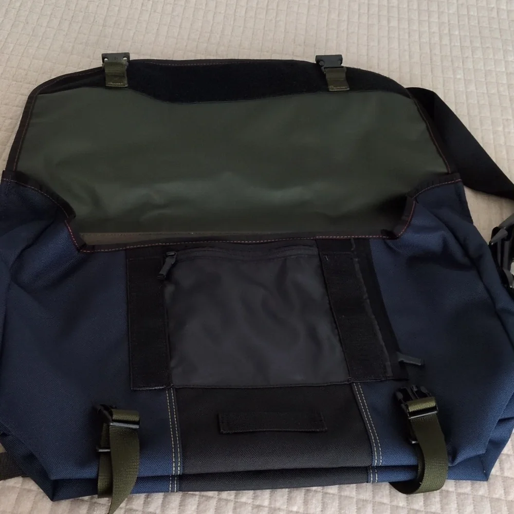 Timbuk2 Messenger Bag (like new)